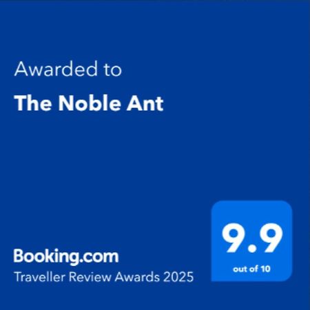 Hotel The Noble Ant George Esterno foto